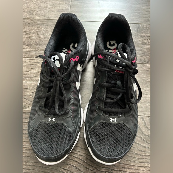 BNWOT Under Armour Runners - Picture 1 of 3